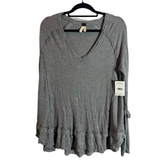 We The Free by Free People Oversized Layered Look Basic T-ShirtWomen S Gray NWT - Picture 1 of 12
